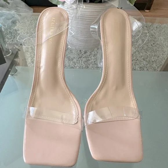AKIRA Nude clear block heels ✨ - Picture 4 of 6